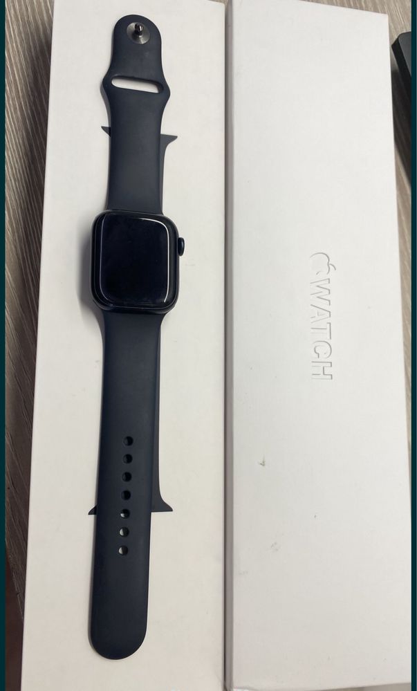 Apple Watch 8 series  41 mm