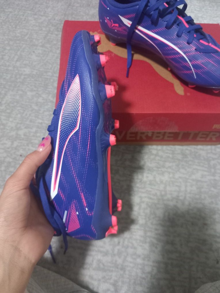 Ghete de fotbal puma