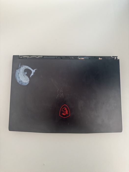 Laptop Gaming MSI GF63• i5-8300H• GTX 1050Ti• cu defecte estetice