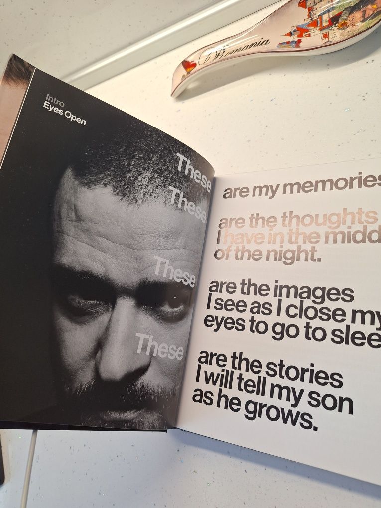 Justin Timberlake - Hindsight колекционерска книга.