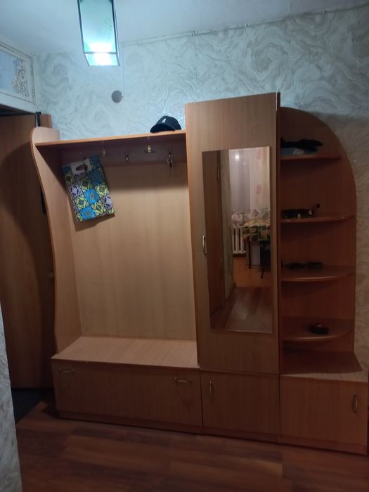 Продам   прихожу