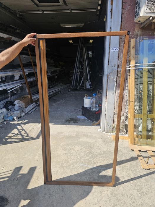 Плъзгащи комарници врати