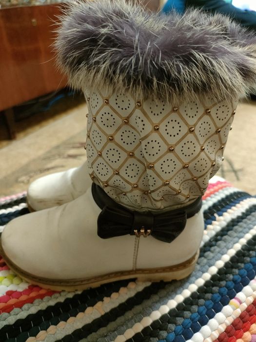 Обувь зимняя на девочку.