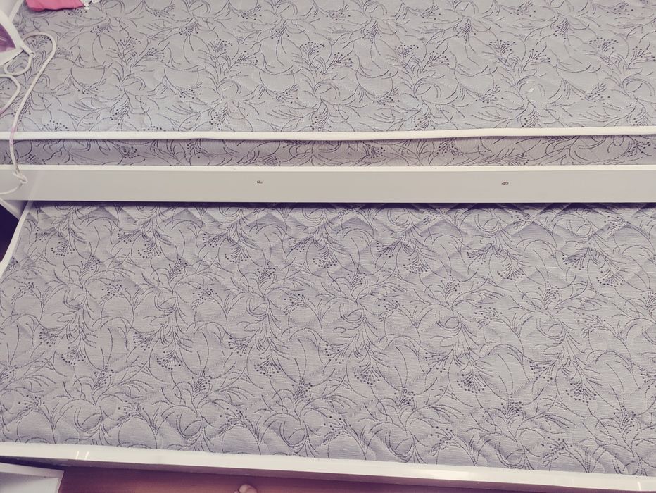 Легло тип сандвич