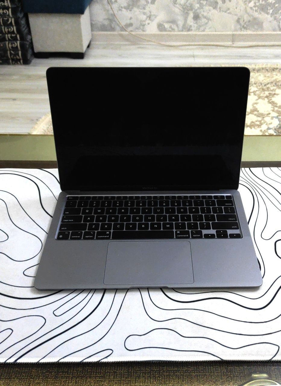 MacBook Air M1 ёмкость 90%