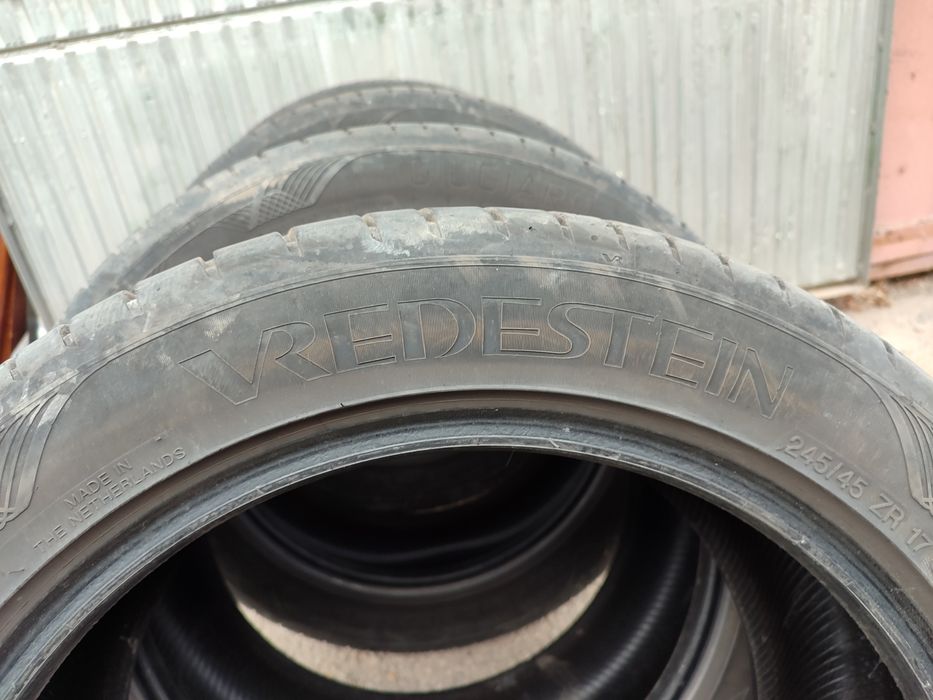 Гуми Vredestein 245 45 ZR17 - 99Y
