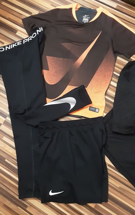 ( М 137-146) NIKE PRO-Nike оригинални термо клин,горници,долници,шорти