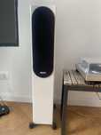 Тонколони Monitor audio 200