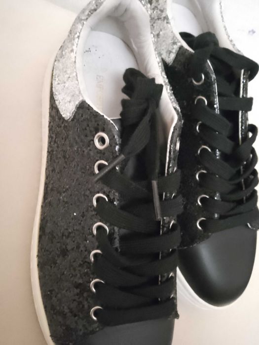 Emporio Armani нови сникърси с брокат