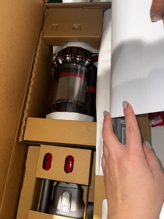 Прахосмукачка Dyson v10 cyclone