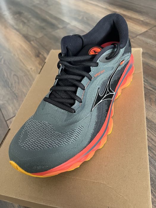 Нови ТОП маратонки MIZUNO Wave Sky 7 за бягане и свободно време