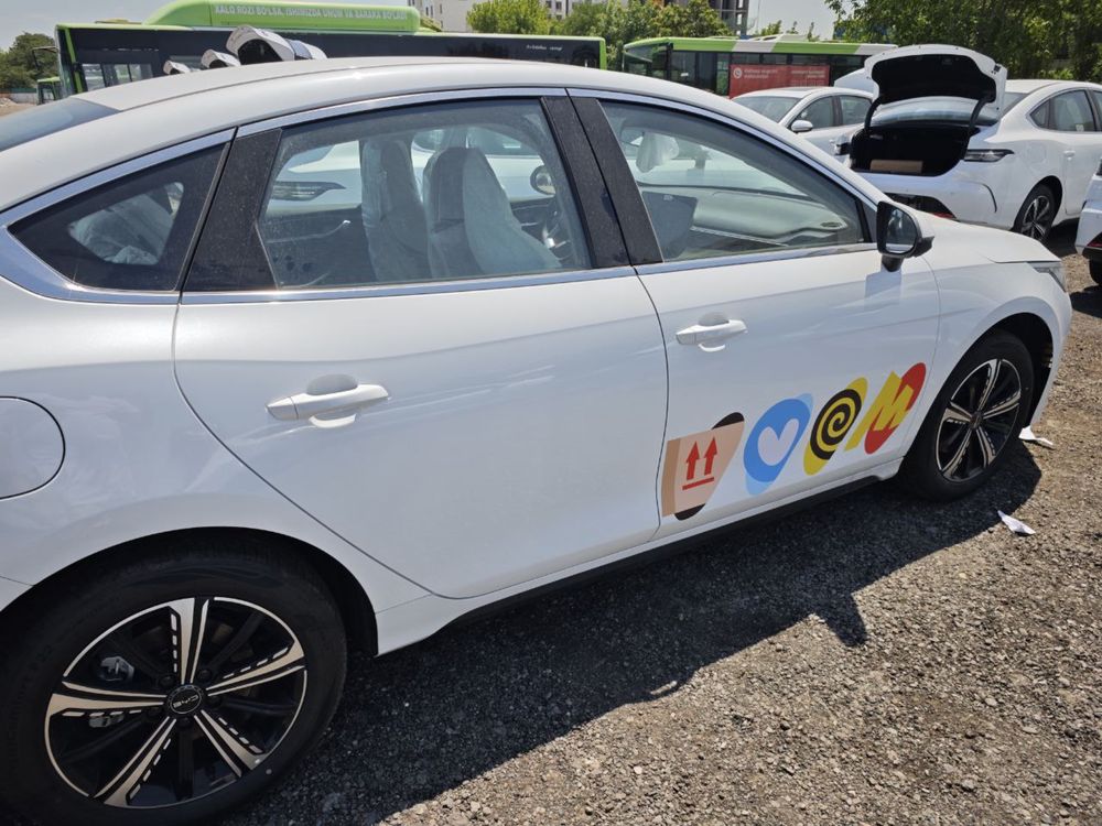 BYD в рассрочку Белый,черный