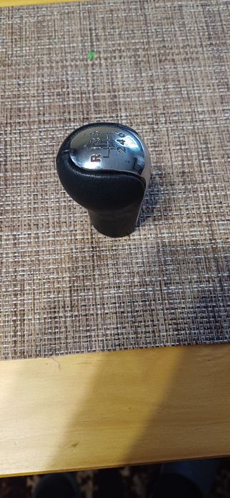 Топка за скоростен лост на Тойота