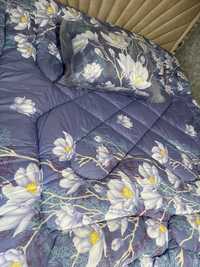 Продам одеяло двухспальная и подушки  комплект