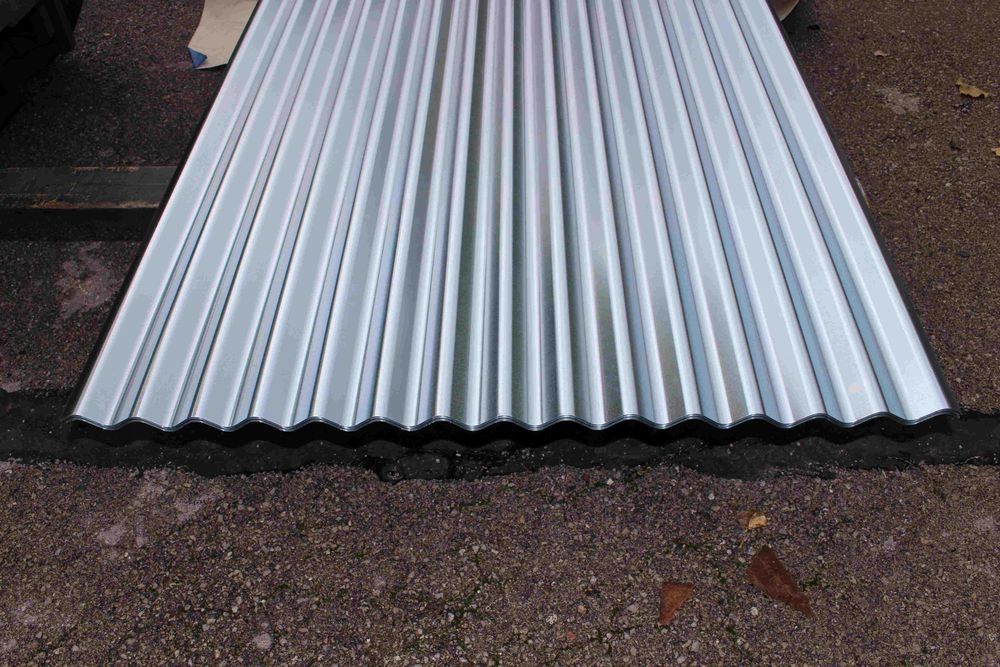 Вълнообразна поцинкована  и пластифицирана ламарина