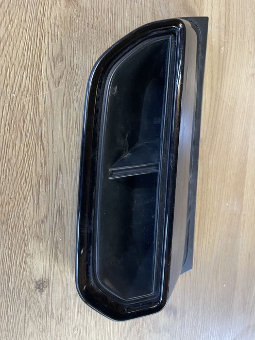 Audi Q5 FY 80A 2023г заден спойлер + части за заден капак