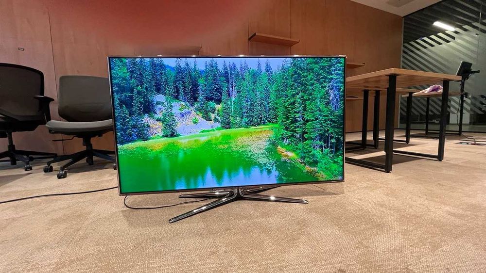 Samsung UE55D7000LS — 55”, Full HD, 3D, отличное состояние