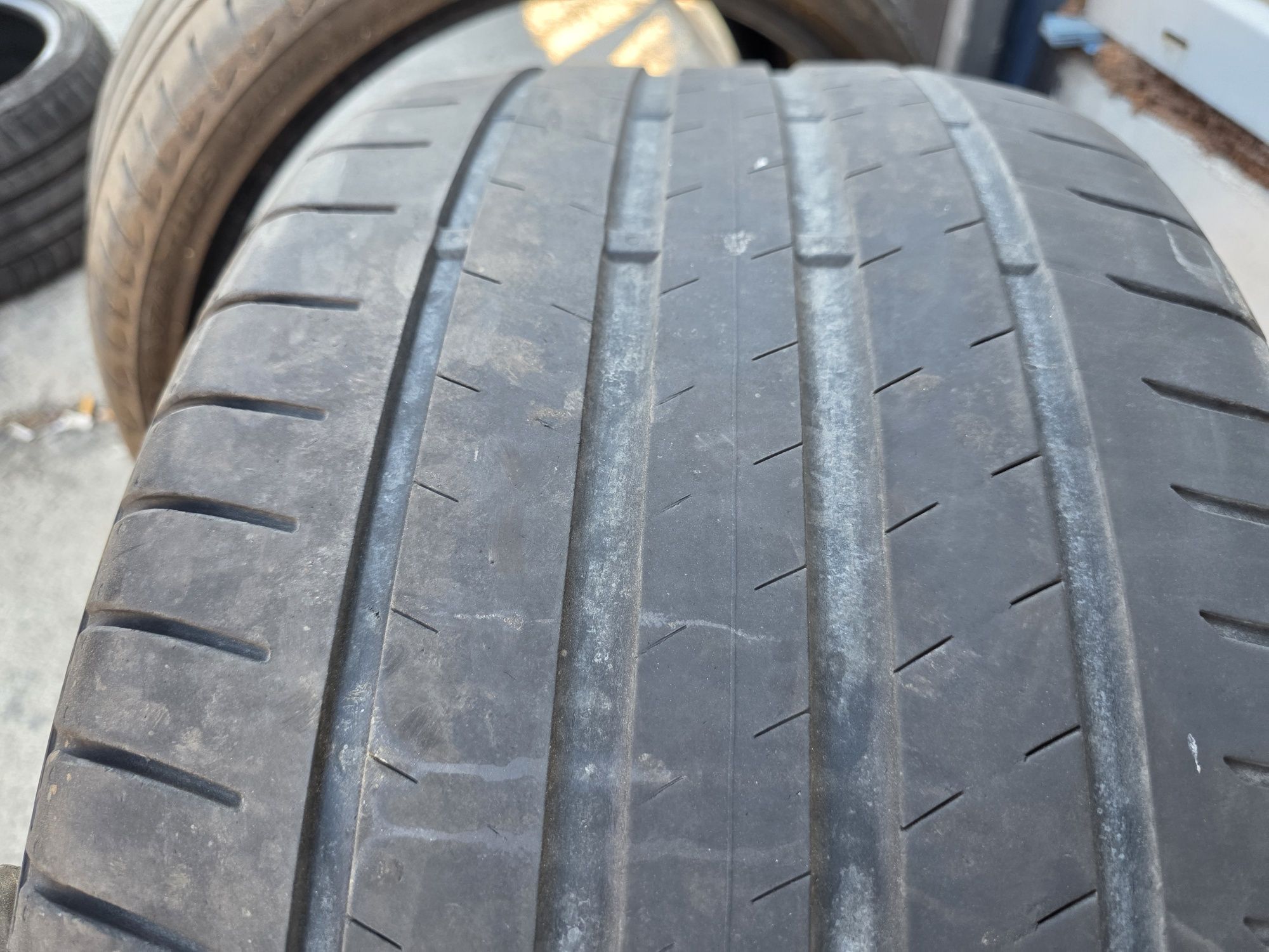 1бр Лятна гума 255 35 21 - Bridgestone