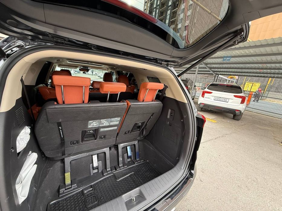 Kia karnival sotiladi