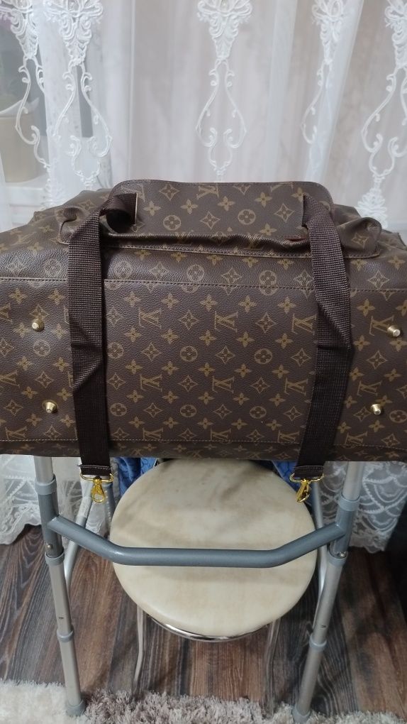 Geanta voiaj louis vuitton