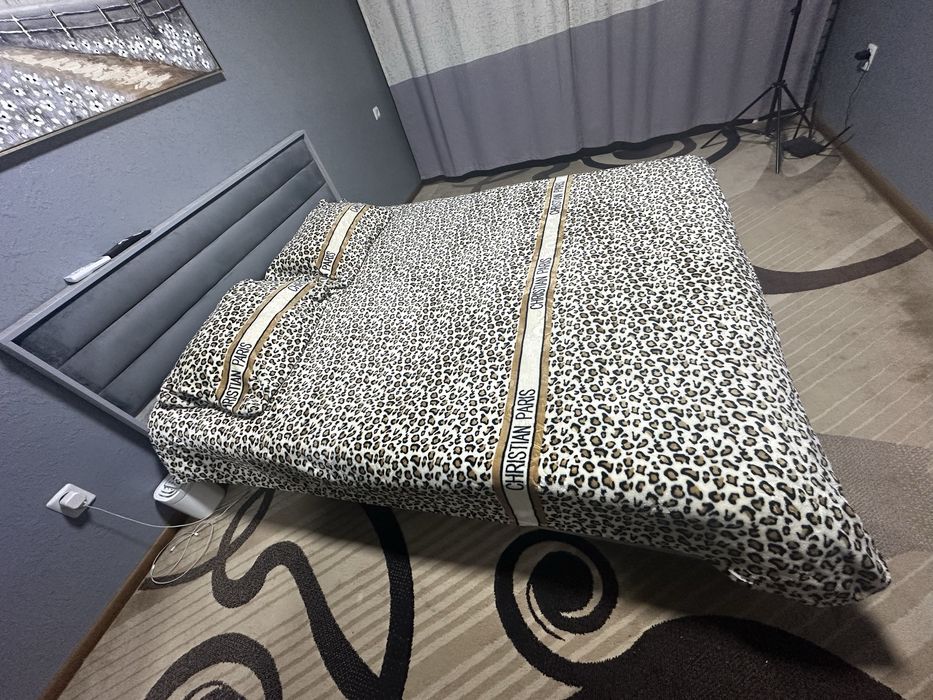 Spalniy mebel 32 artel televizor kirmoshin HOFFMAN 6 kg li sotiladi