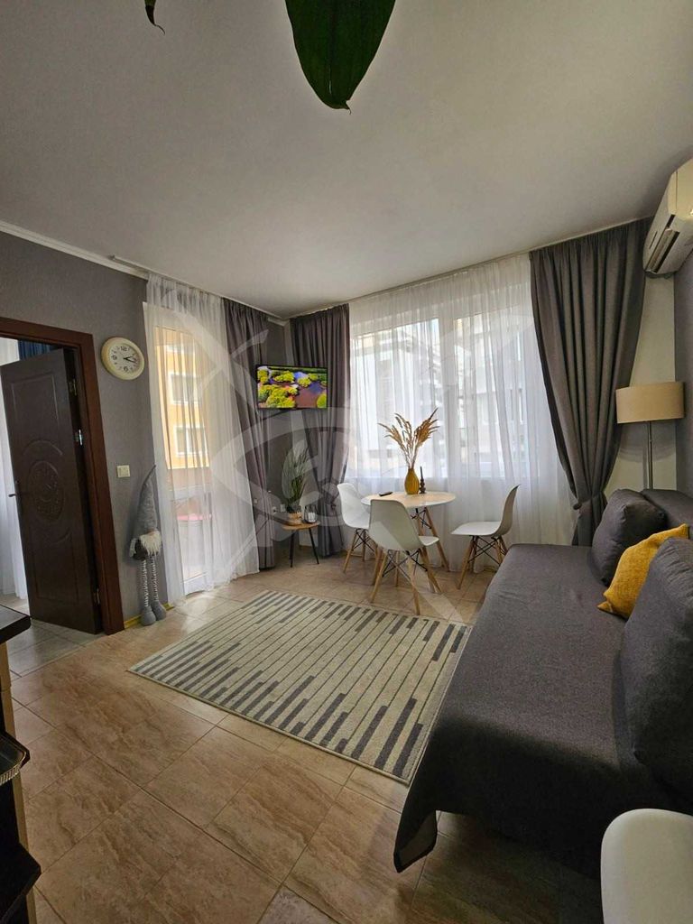 Продава се Двустаен апартамент в к.к. Слънчев бряг - 53 кв.м за 1378 €/кв.м - Снимка #2