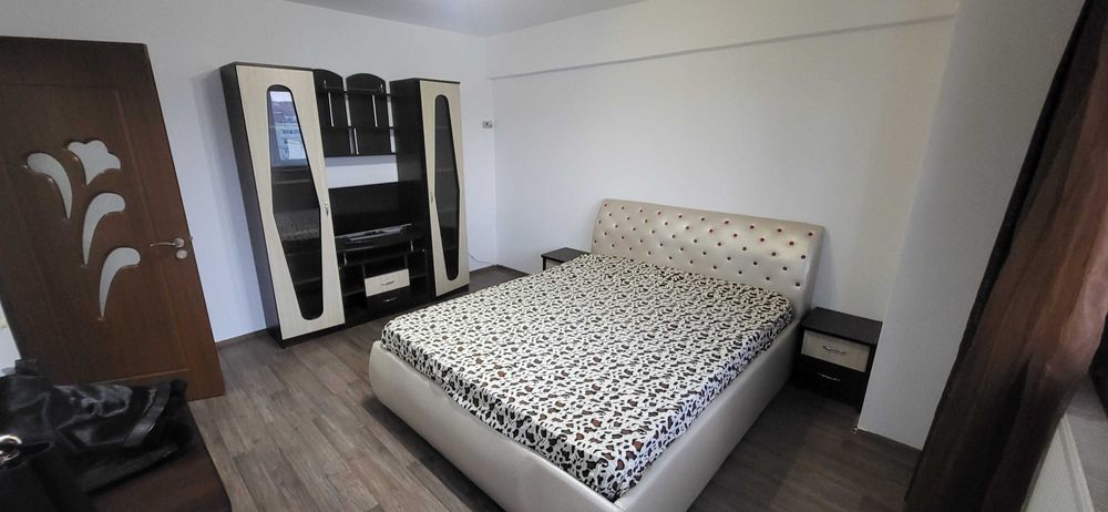 Inchiriez garsoniera confort 1