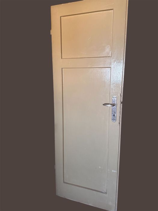 Две Стари врати без каси подарявам