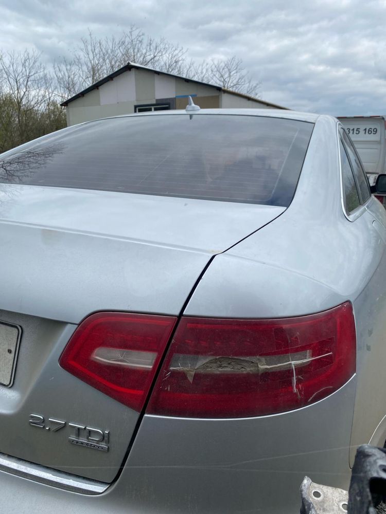 Bara spate tripla stanga dreaota aripa dreapta  haion audi A6 2010