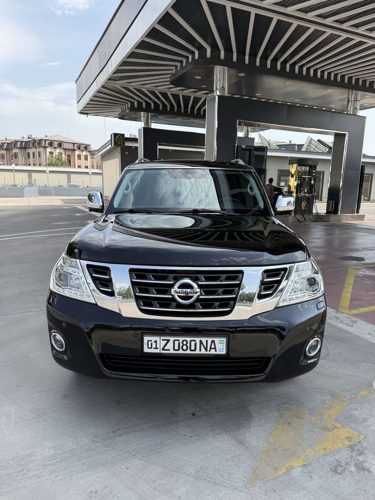2019 Nissan patrol platinum sotiladi ,7 orindiqli ideal moshina