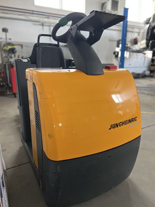 Transpalet Liza electrica Jungheinrich ECE 220 2T