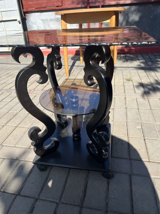 Столик  стекляный ….