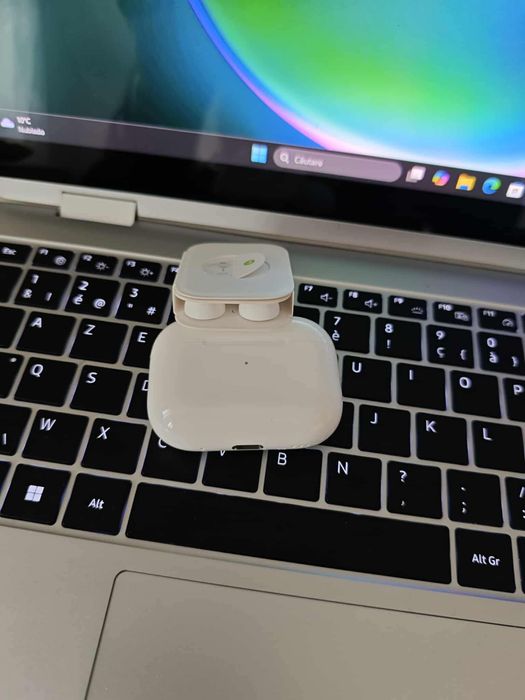 Pachet Apple complet – iPhone 16 Pro Max + AirPods Pro 2 + Apple Watch