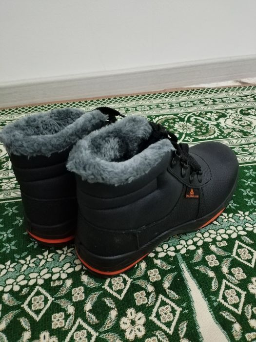 Рабочий сефти ботинка