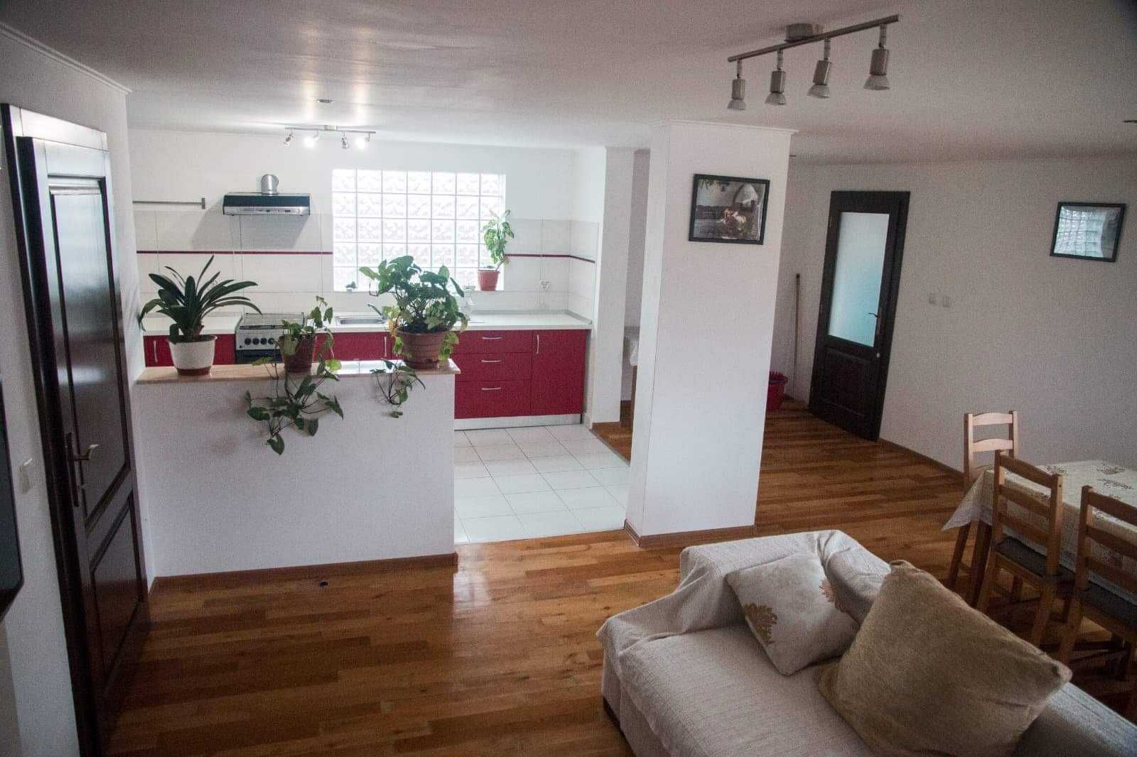 Inchiriere camere la casa