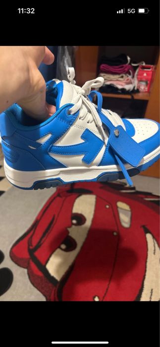 Adidasi off white