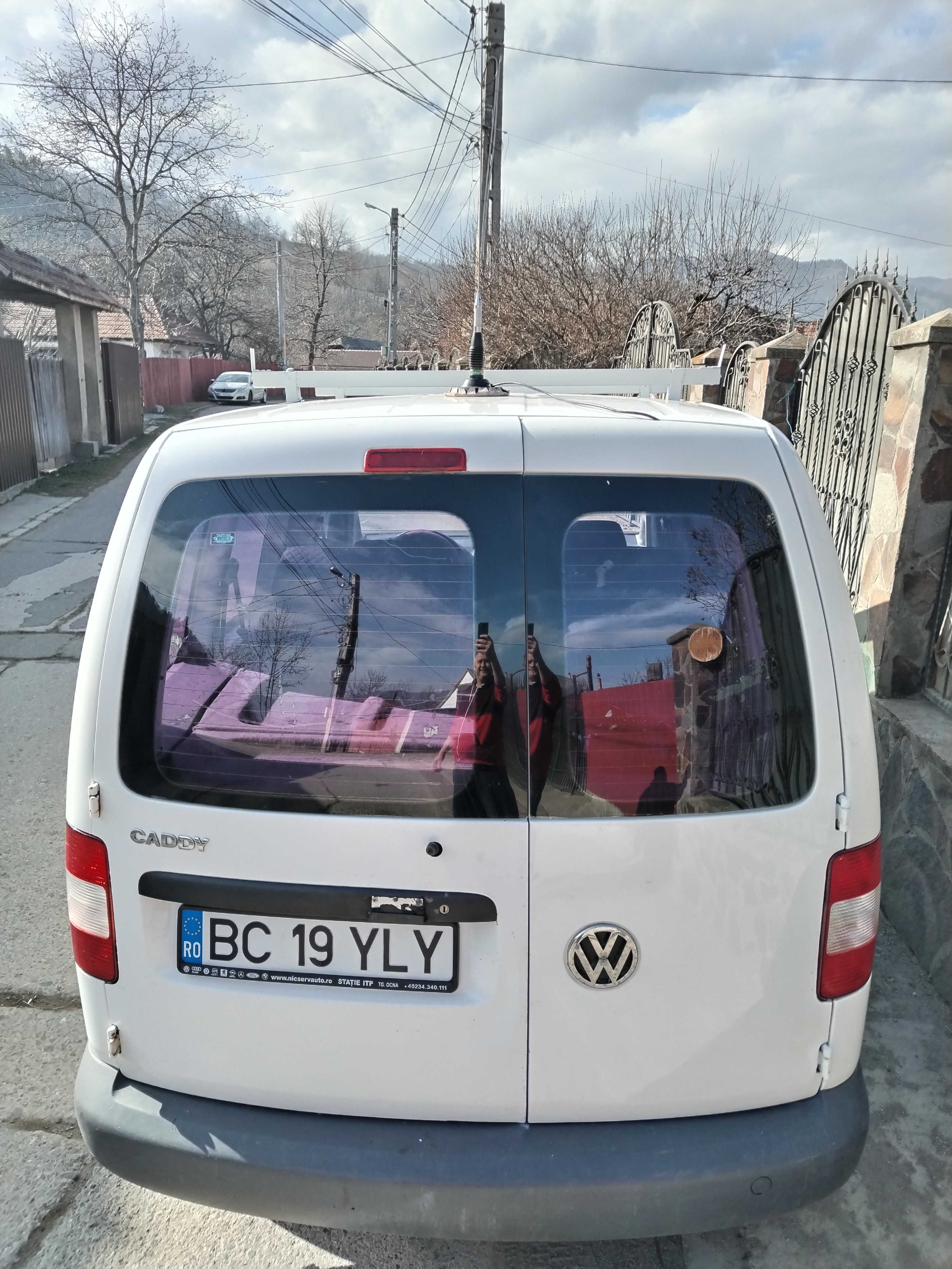 Vând vw Caddy 2005