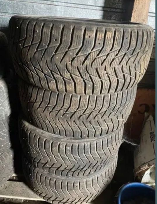 зимняя  резина R18 Шипованный