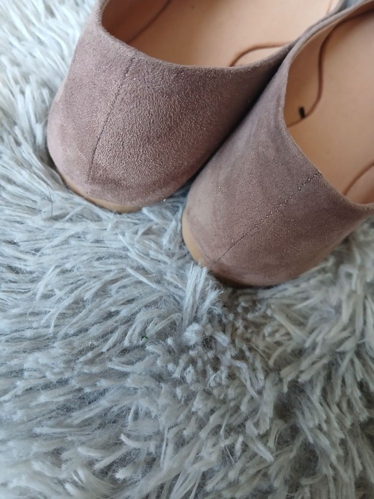 Обувки нови 39н  H&M
