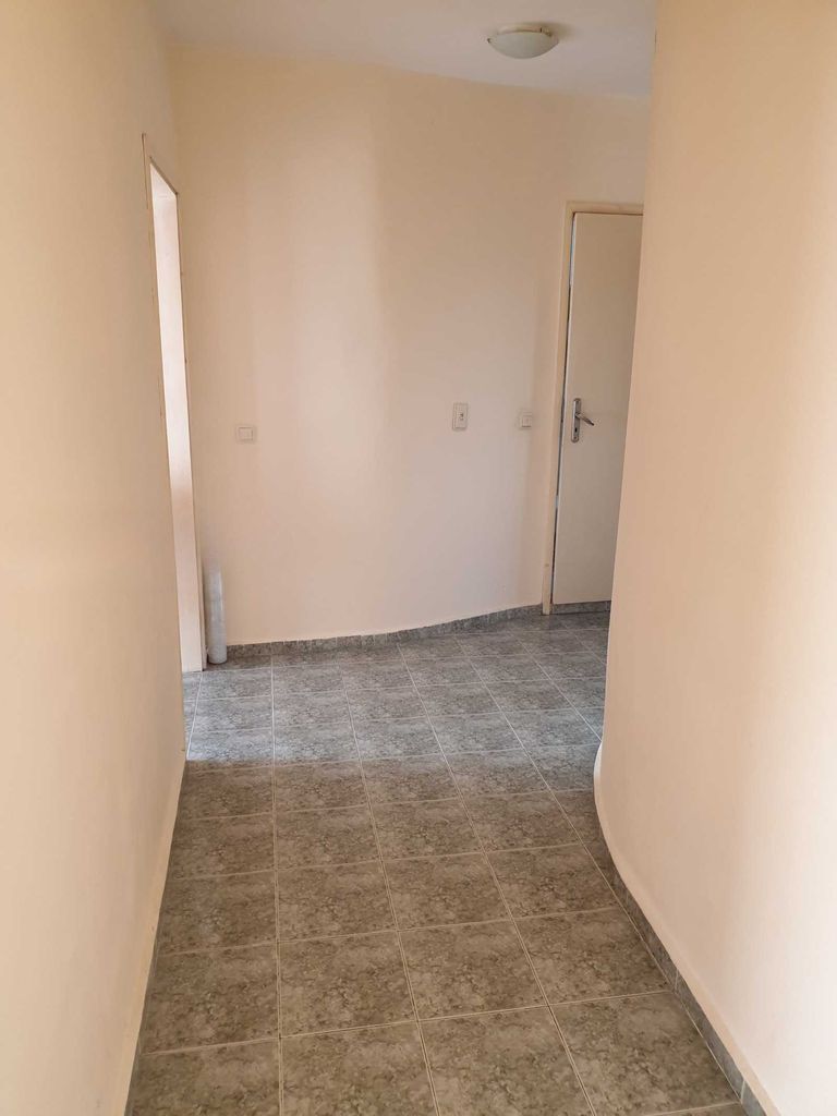 Дава се под наем Двустаен апартамент в София, Център - 59 кв.м за 450 € - Снимка #3