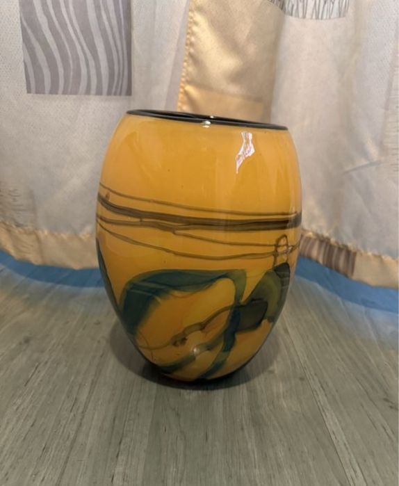 Vaza sticla de Dorohoi, lucrata manual