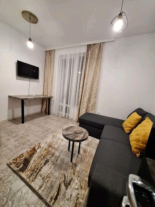 Дава се под наем Едностаен апартамент в Пловдив, Христо Смирненски - 35 кв.м за 265 € - Снимка #2