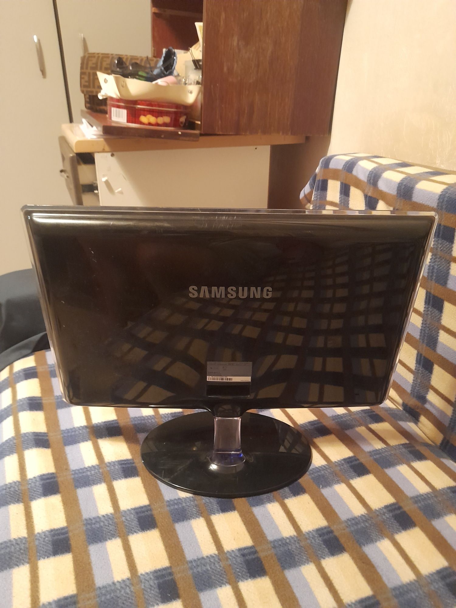 Монитор 22d Samsung