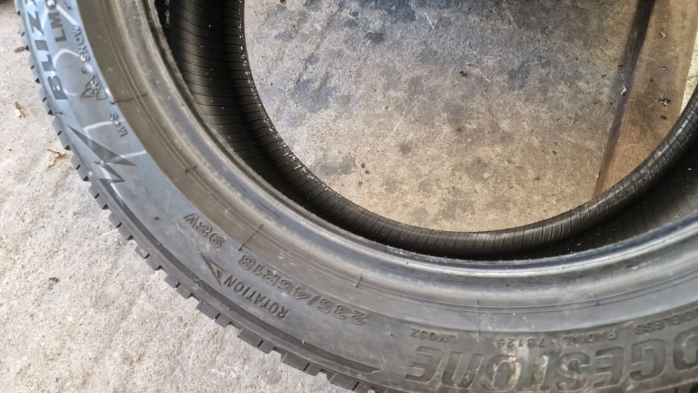 235 45 18 Bridgestone 2020 4 anvelope iarna