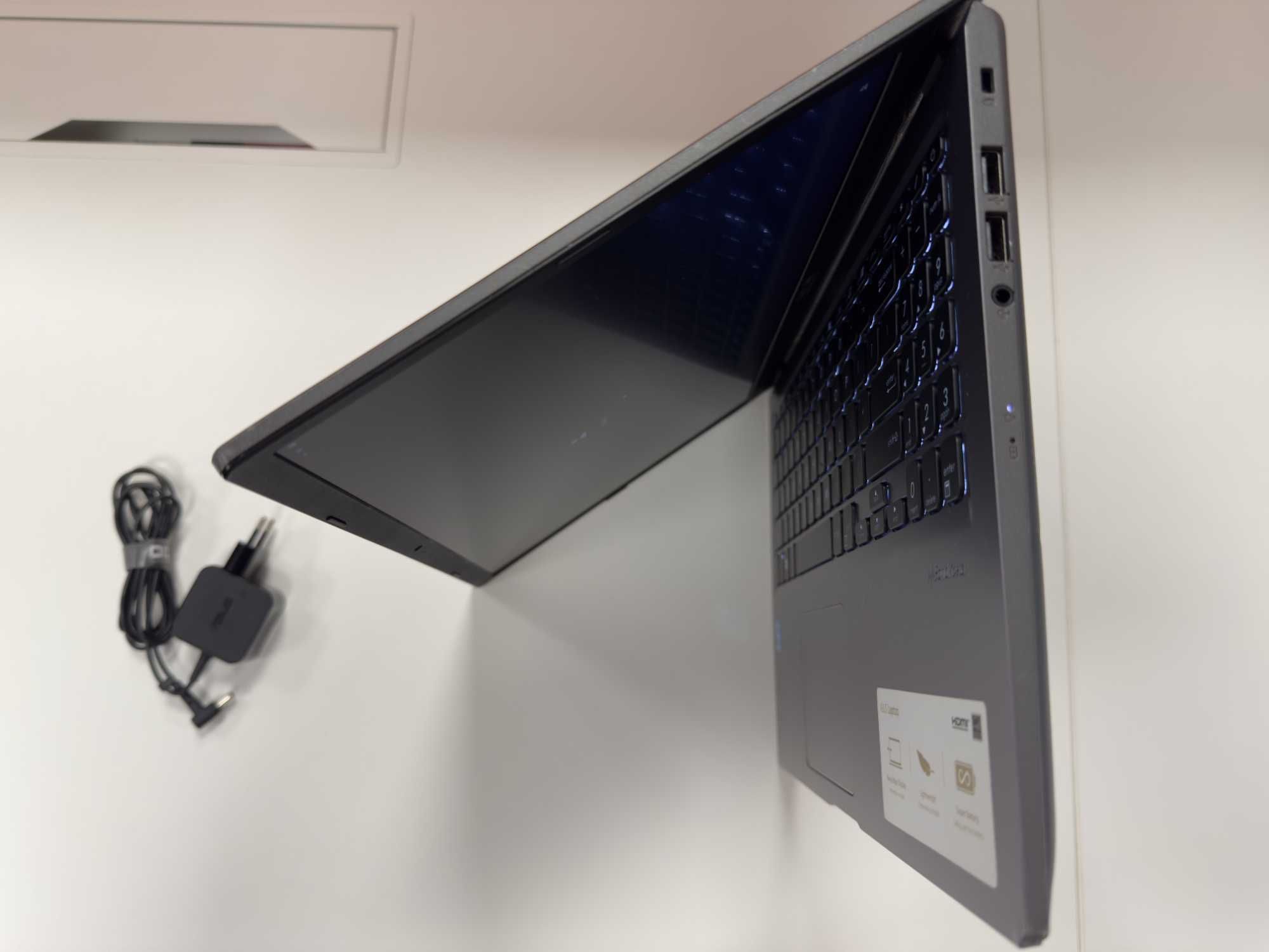 ASUS VivoBook 15 X515KA в перфектно състояние