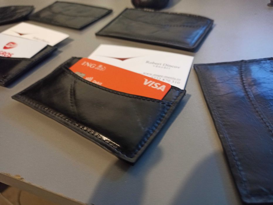 Port card piele naturala negru