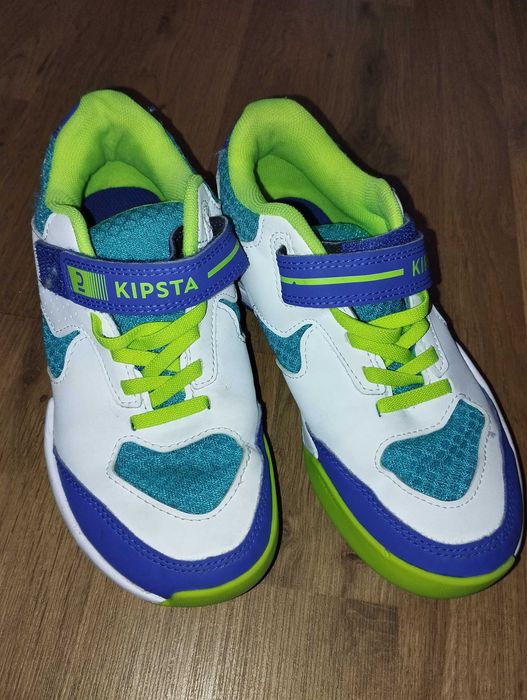 Детски обувки за волейбол