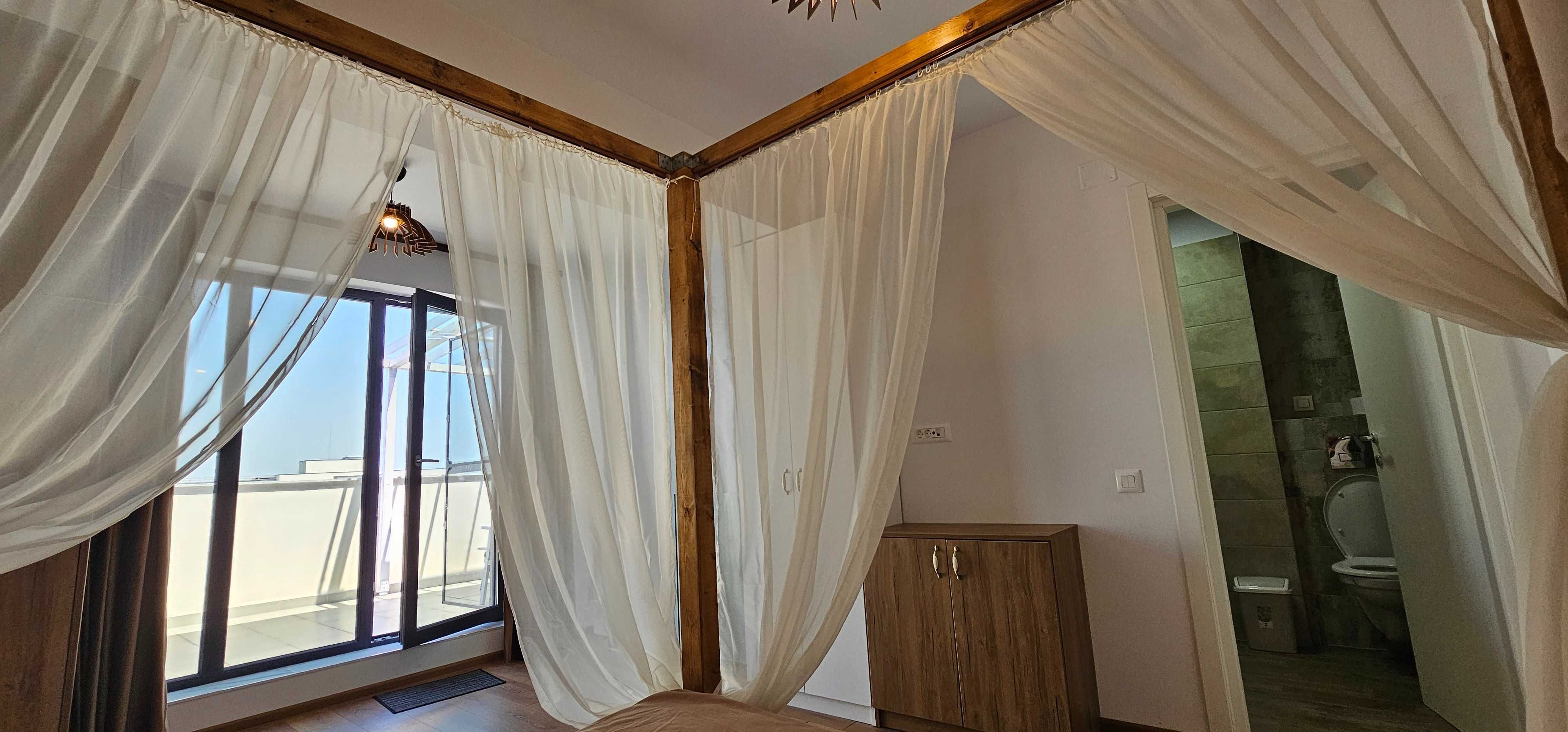 Duplex 2 camere situat pe 2 etaje 640€