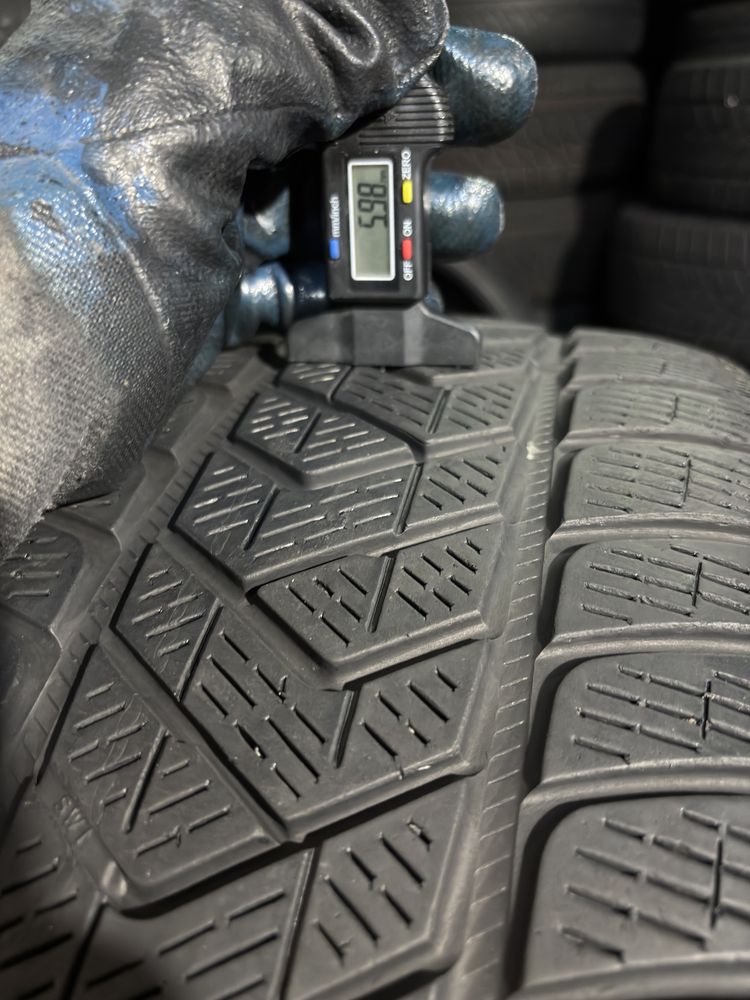 255/40R21 102V Pirelli scorpion  6mm