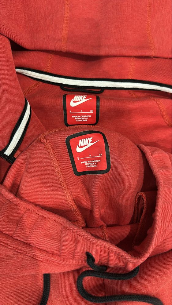 Nike tech Fleece S размер
